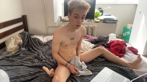 funsizedgay  15-04-2023 Recorded Video bj-dildo