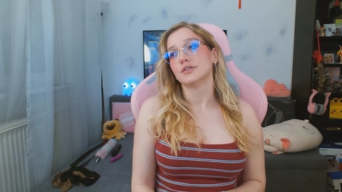 LunaNicole 15-04-2023 tits 