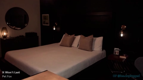 bareleeworking  16-04-2023 video sexykitty