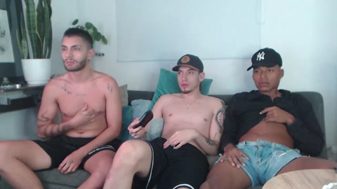 fratguysonline  16-04-2023 video sexykitty