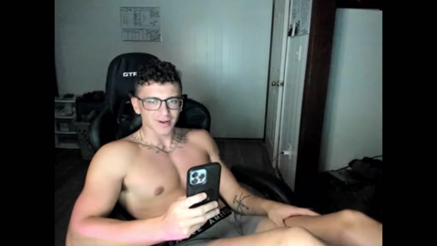 cowsgomoo101  17-04-2023 video amateur