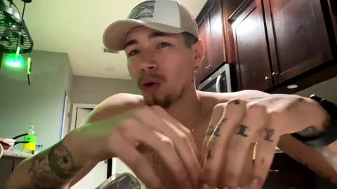 holdthesausagehostage  22-04-2023 video bigtoys