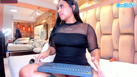 asha-jackson 25-04-2023 fuckher CamSoda