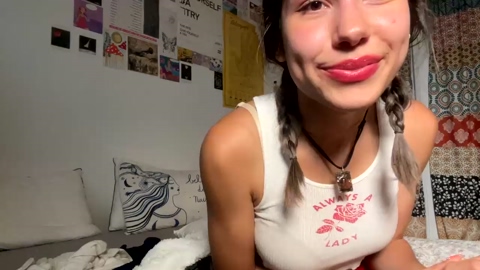 elodiebabyy 02-05-2023 kissing 