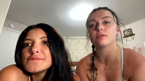jessica_babeee  01-05-2023 Show Couples