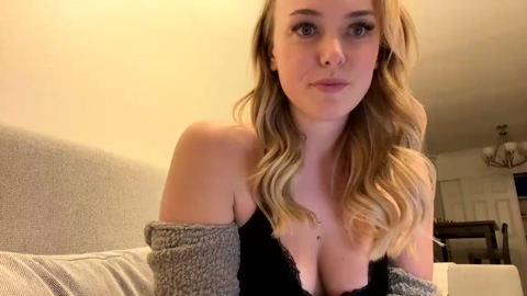 blondeblueeyedmama