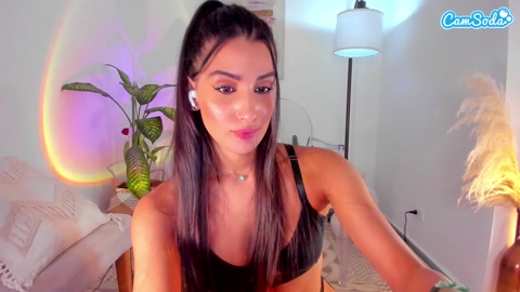 daphne-walton 06-05-2023 Topless CamSoda
