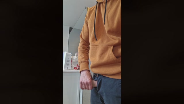 Cumhardboy03  11-05-2023 Recorded Video kissing