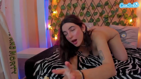 sarah-lanng 15-05-2023 yummy CamSoda