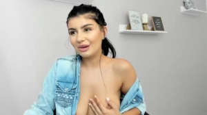 moniqueeass  29-05-2018 Recorded Webcam