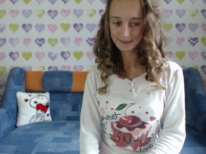 ShySchoolGrl  24-07-2018 Recorded Cam