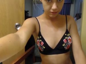 barelylegalblondebabe 19-08-2018  Recorded Topless