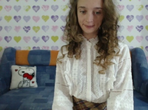 ShySchoolGrl  30-09-2018 Recorded XXX
