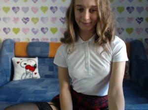 ShySchoolGrl  12-10-2018 Recorded Cam