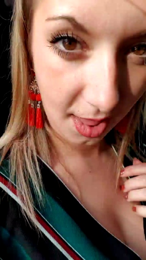 blondehotttt 22-10-2018 Download  Recorded Cam