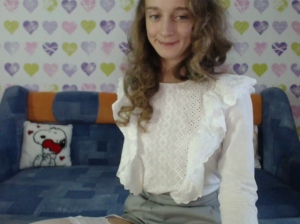 ShySchoolGrl  24-10-2018 Recorded Download