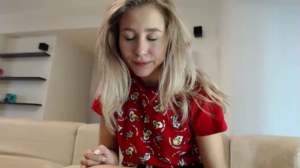 lola03 03-01-2019 Cam  Recorded Toys