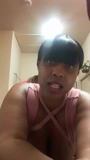 thickhonee1 09-04-2019 Show  Recorded Free