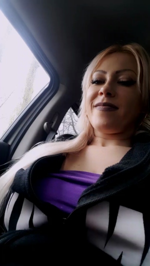 ladyinred88 17-04-2019 Download  Recorded Topless