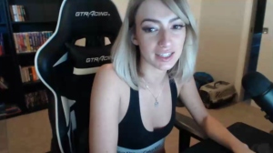 miss_bee 19-04-2019 Topless  Recorded Show