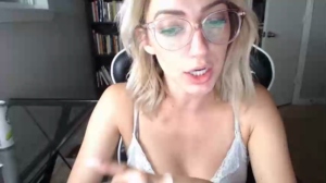 miss_bee  26-04-2019 Recorded Show