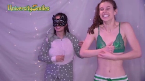 universitysmiles 27-04-2019 Naked  Recorded Toys