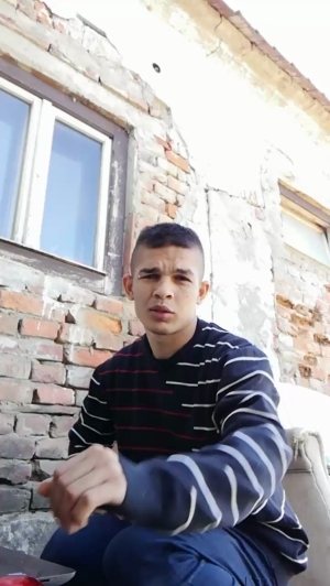 bro_boy 28-04-2019  Recorded Video Webcam