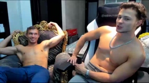 lovleycouplexxx 05/07/2019 Chaturbate
