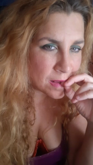 curlyrebbie  07-08-2019 Recorded Cam