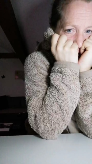 blueeye_girl 14-09-2019 Topless  Recorded Toys