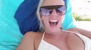 hot_blondiex 30-09-2019 recorded  Recorded Show