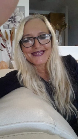 kikka40  01-10-2019 Recorded Topless