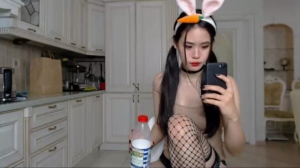 li_chang  02-10-2019 Recorded Nude