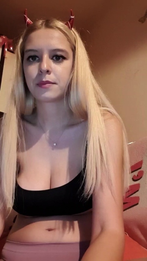 monikag 15-10-2019 XXX  Recorded Download