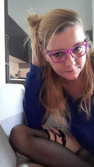 lauriehot  12-11-2019 Recorded Naked