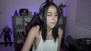 Laura_Cornett  20-11-2019 Recorded Topless
