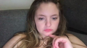 LaraSexGirl  05-03-2020 Recorded Topless
