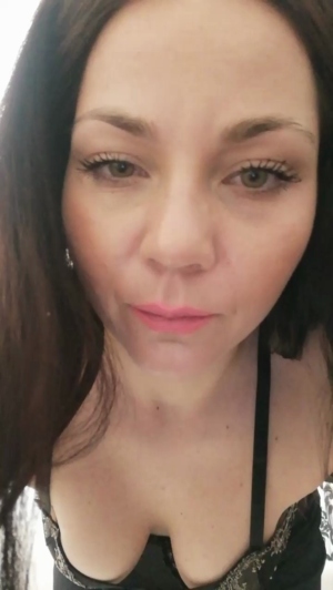 Sweetcarla  08-04-2020 Recorded Webcam
