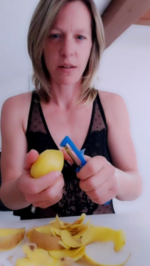 BlueEye_Girl 03-05-2020 recorded  Recorded Nude