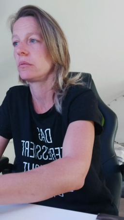 BlueEye_Girl  08-06-2020 Recorded Cam