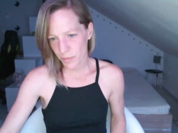 BlueEye_Girl  02-07-2020 Recorded Cam