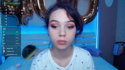 W0wgirls  28-07-2020 Recorded Topless