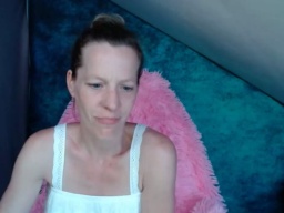 BlueEye_Girl  06-08-2020 Recorded Topless