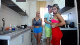 Nolimitscoupl3  24-08-2020 Recorded Webcam