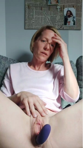 BlueEye_Girl  25-09-2020 Recorded Topless
