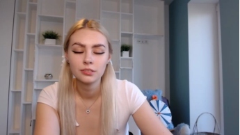 8a8y 28-09-2020 Show  Recorded Topless