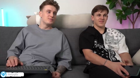 maygly  28-02-2023 video spanking