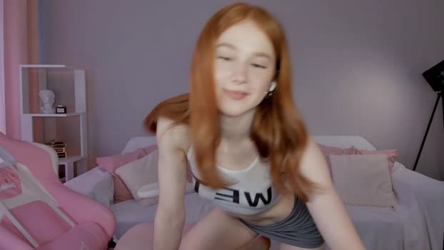 leahsthetics Chaturbate Female 17-05-2025