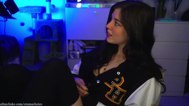 emmachoice Chaturbate Female 28-05-2025