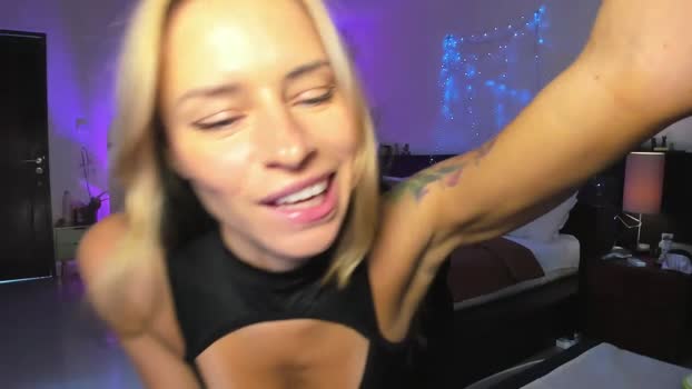 holy_khloe Chaturbate Female 30-05-2025